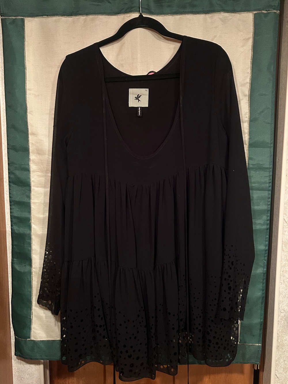One Teaspoon Black Long-Sleeve Tiered Scoop-Neck Dress
